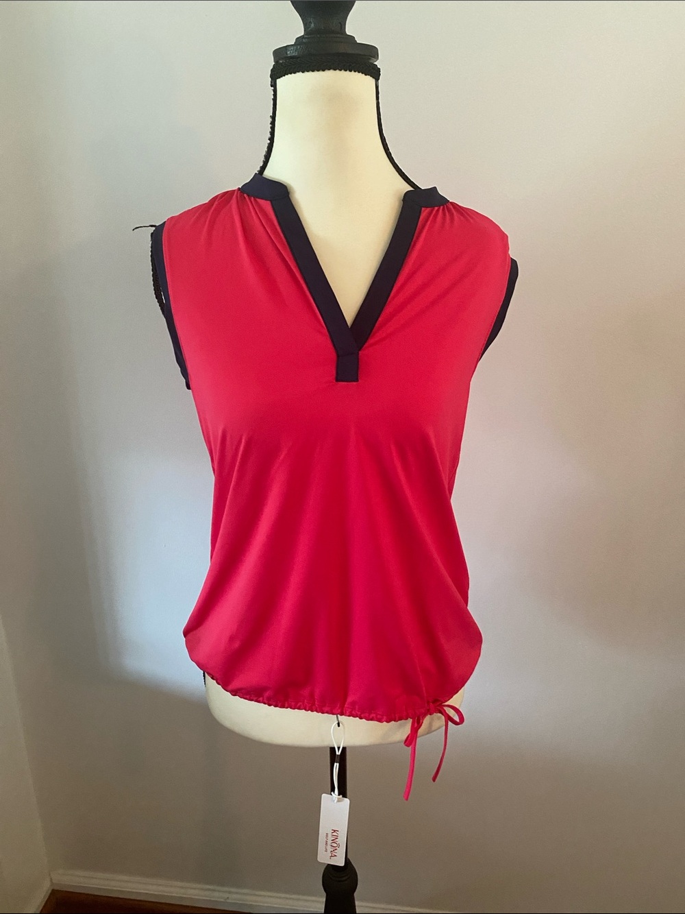 Kinona NWT UPF 50 sleeveless golf top XS